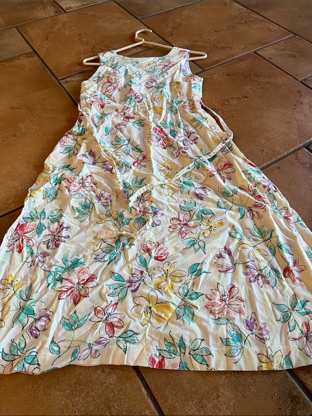 VINTAGE FLORAL SLEEVELESS DRESS - Picture 5 of 8